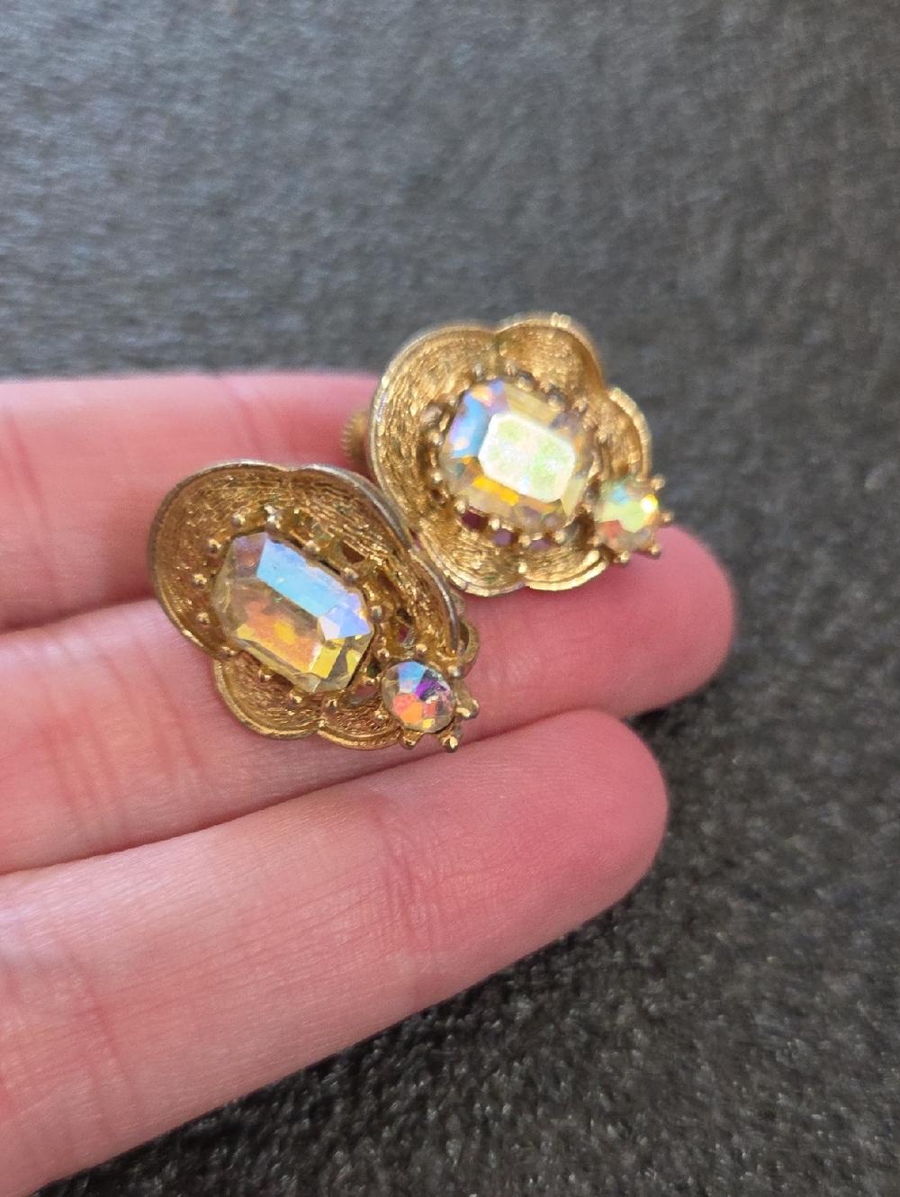 Vintage Coro Aurora Borealis Rhinestone Clip On Earrings 1950s Gold Tone - Picture 5 of 5